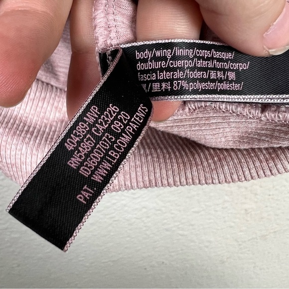 𝅺Victoria’s Secret Incredible Essential Unlined Plunge Bra Pink Sz XS - Picture 8 of 8